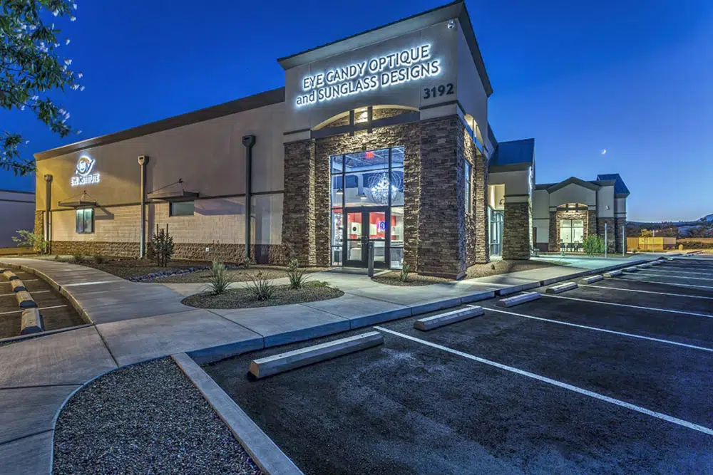 Retinal Consultants of Arizona is located in the M&M Eye Institute on Willow Creek.